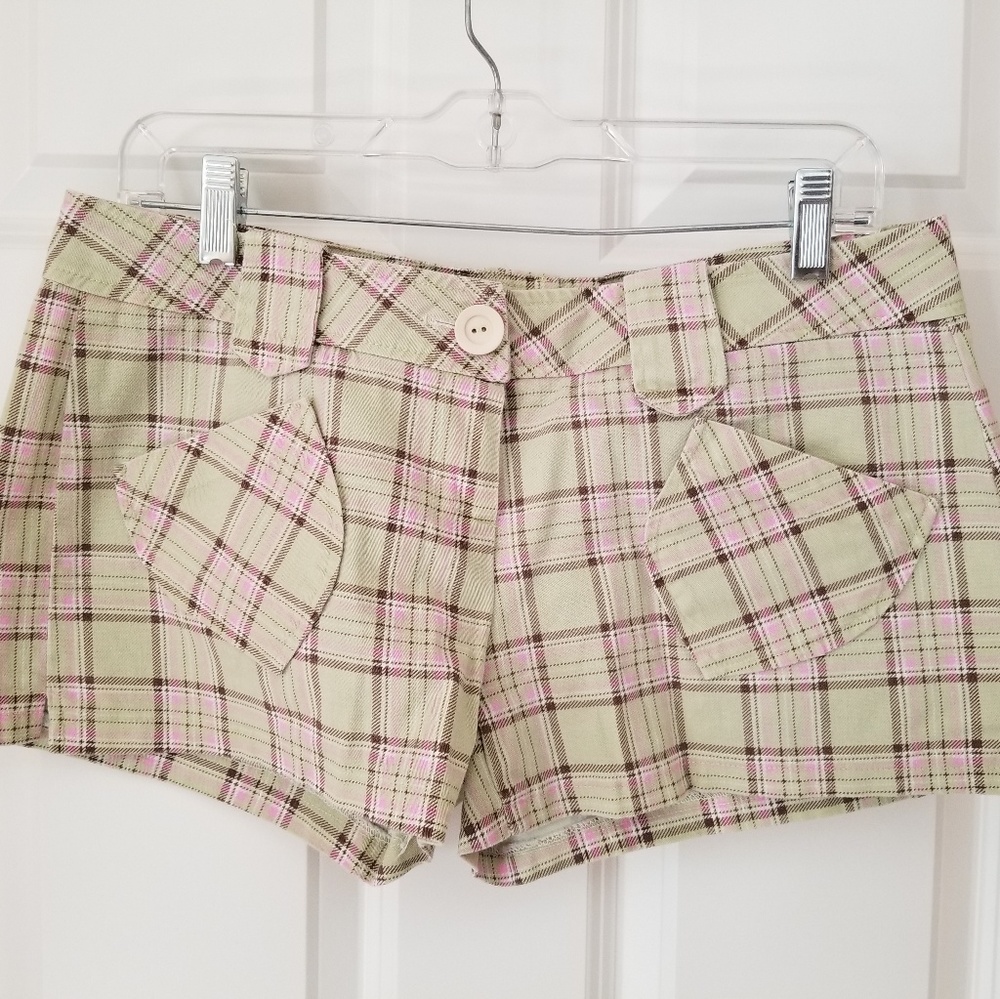 Plaid Short Shorts!